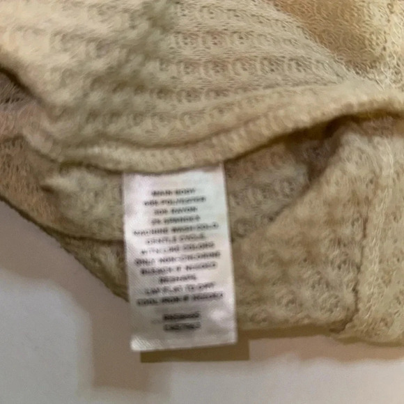 Abound Tan Notch V-Neck Waffle Knit Thermal Raglan Top - Picture 6 of 6